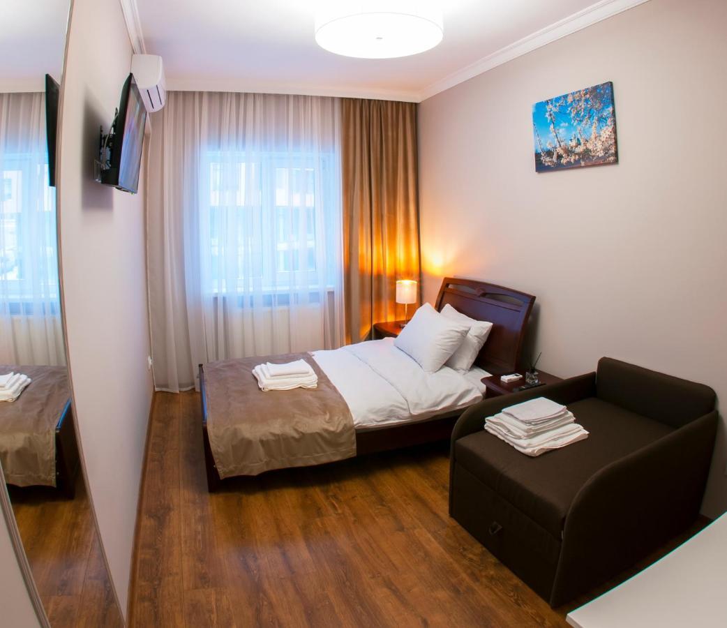 Embrace Hotel ตรุสคาเวตส์ ภายนอก รูปภาพ