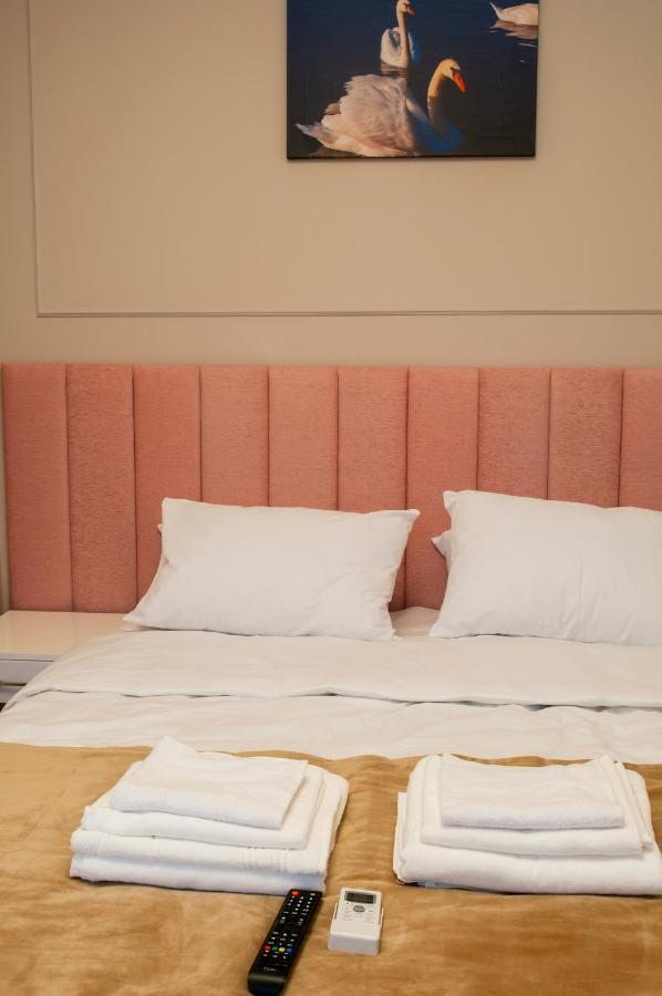 Embrace Hotel ตรุสคาเวตส์ ภายนอก รูปภาพ