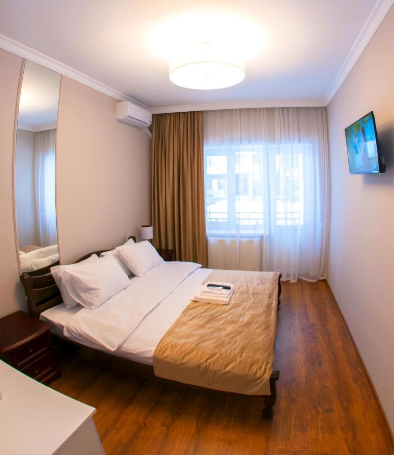 Embrace Hotel ตรุสคาเวตส์ ภายนอก รูปภาพ