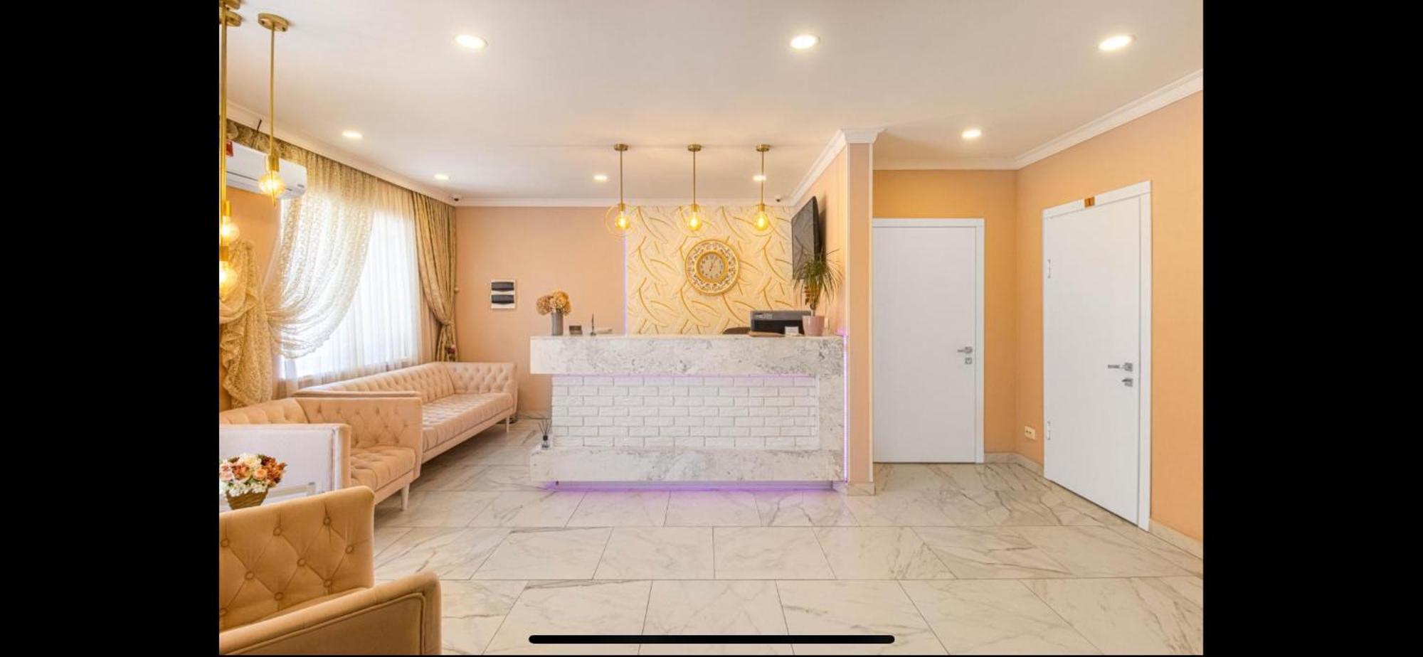 Embrace Hotel ตรุสคาเวตส์ ภายนอก รูปภาพ