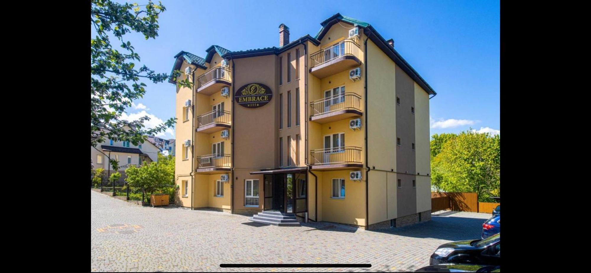 Embrace Hotel ตรุสคาเวตส์ ภายนอก รูปภาพ